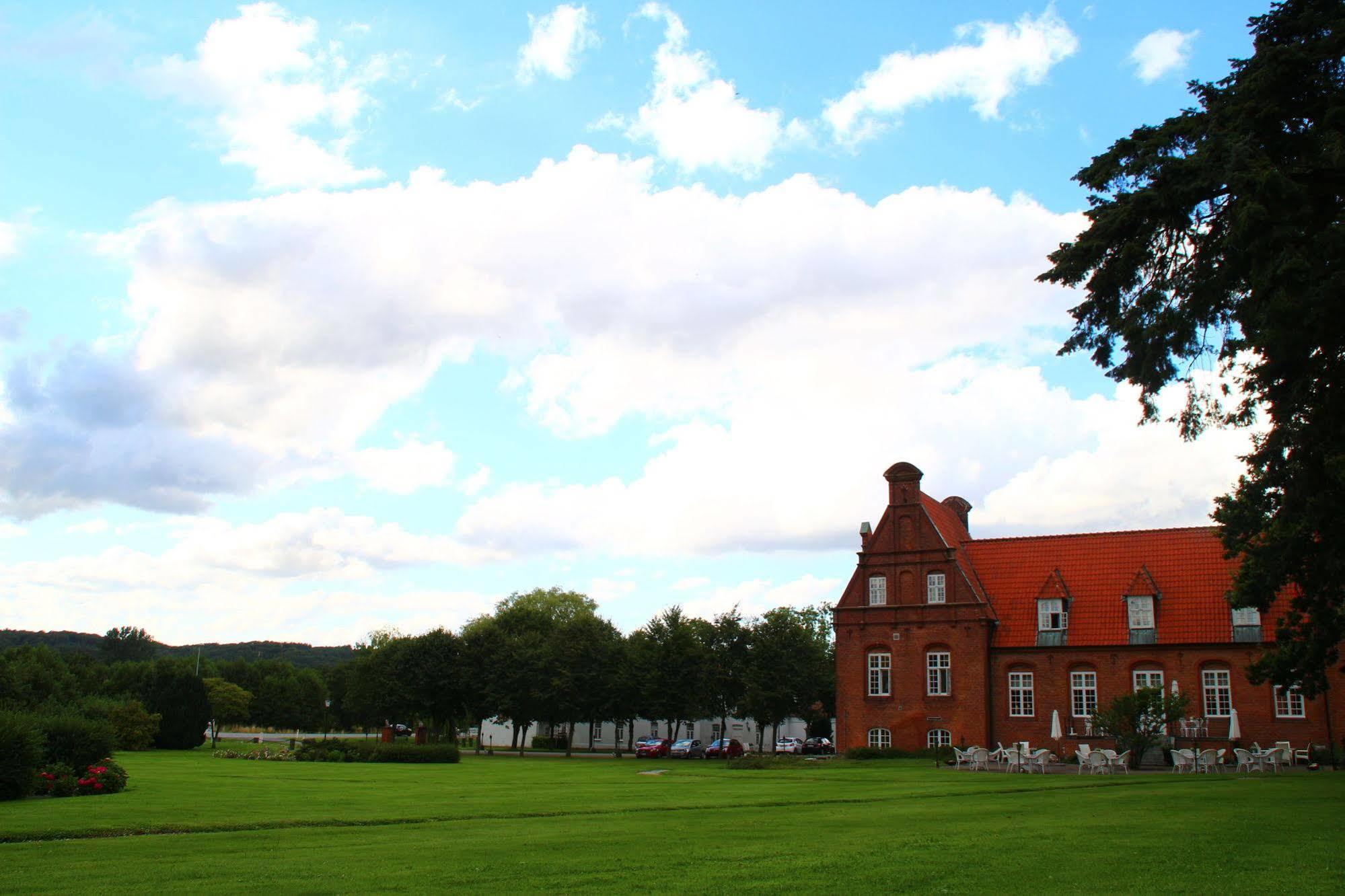 Sophiendal Manor Hotel Låsby Eksteriør billede